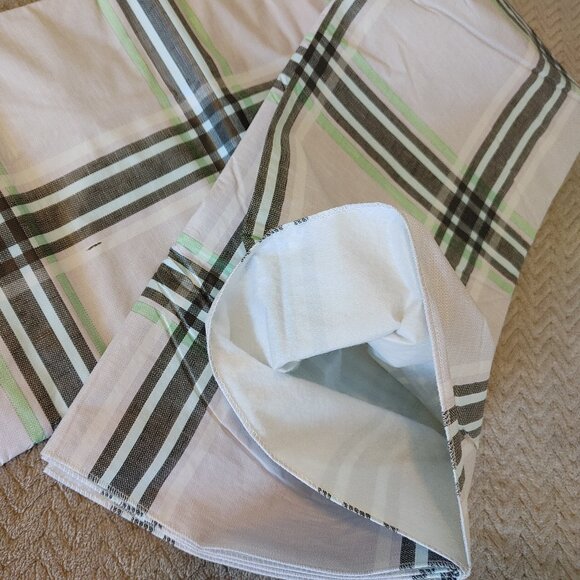 84" X 60" Rectangular Tablecloth, Vinyl, Spill Proof, Lined/backed. - Picture 4 of 12